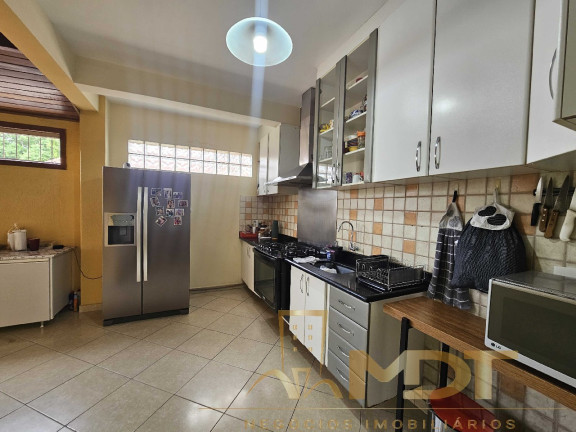 Imagem Casa com 4 Quartos à Venda, 145 m² em Santa Amélia - Belo Horizonte Imagem Casa com 4 Quartos à Venda, 145 m² em Santa Amélia - Belo Horizonte