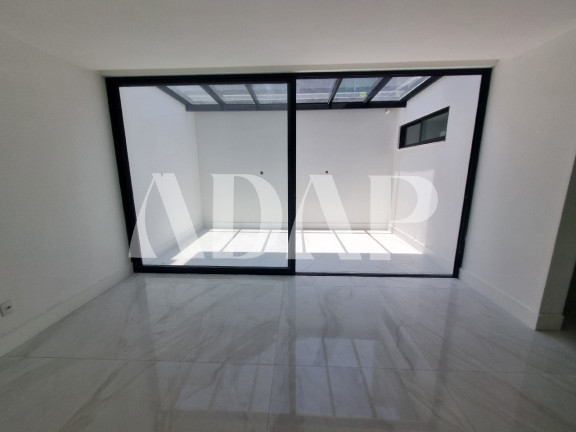 Imagem Casa com 4 Quartos à Venda, 400 m² em Recreio Dos Bandeirantes - Rio De Janeiro