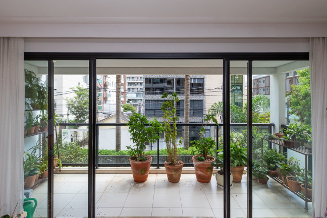 Imagem Apartamento com 3 Quartos à Venda, 161 m² em Vila Nova Conceição - São Paulo