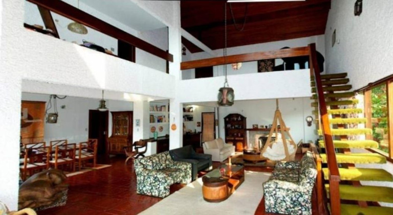 Imagem Casa com 6 Quartos à Venda, 374 m² em Golfe - Teresópolis