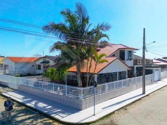 Imagem Casa com 6 Quartos à Venda, 307 m² em Zona Sul - Balneário Rincão Imagem Casa com 6 Quartos à Venda, 307 m² em Zona Sul - Balneário Rincão