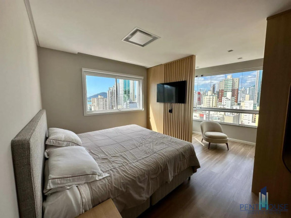 Imagem Cobertura com 4 Quartos à Venda, 240 m² em Centro - Balneário Camboriú Imagem Cobertura com 4 Quartos à Venda, 240 m² em Centro - Balneário Camboriú