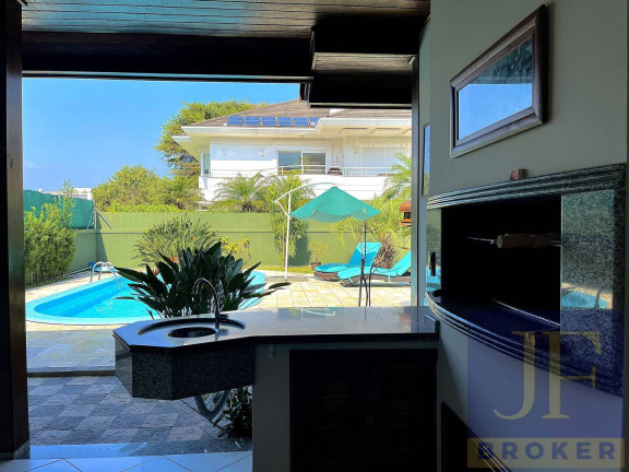 Imagem Casa com 5 Quartos para Temporada, 350 m² em Jurerê Internacional - Florianópolis Imagem Casa com 5 Quartos para Temporada, 350 m² em Jurerê Internacional - Florianópolis