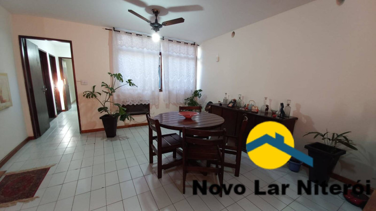 Imagem Casa com 4 Quartos à Venda, 240 m² em Centro - Niterói