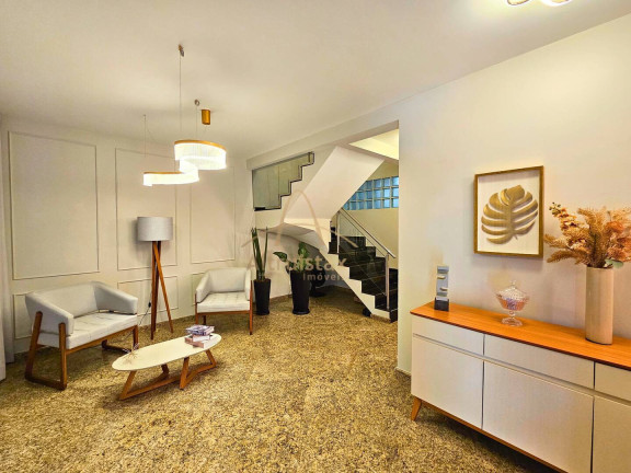 Imagem Casa com 3 Quartos à Venda, 354 m² em Centro - Osasco Imagem Casa com 3 Quartos à Venda, 354 m² em Centro - Osasco