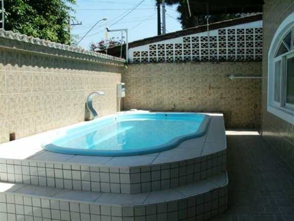 Imagem Casa com 3 Quartos à Venda, 150 m² em Canto Do Forte - Praia Grande