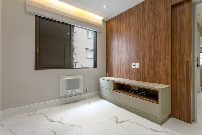 Imagem Imóvel com 4 Quartos à Venda, 195 m² em Campo Belo - São Paulo Imagem Imóvel com 4 Quartos à Venda, 195 m² em Campo Belo - São Paulo