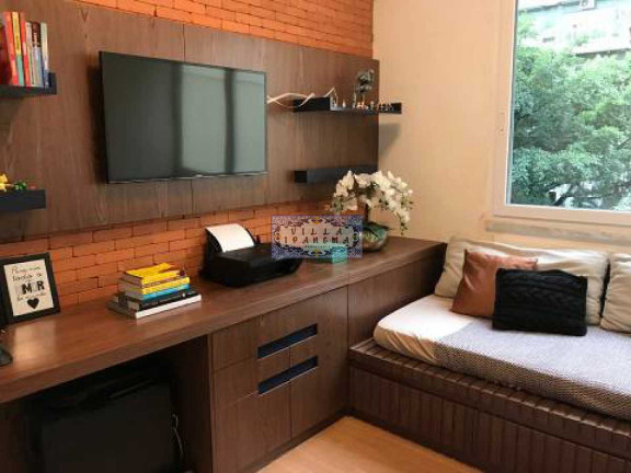 Imagem Apartamento com 3 Quartos à Venda, 73 m² em Lagoa - Rio De Janeiro Imagem Apartamento com 3 Quartos à Venda, 73 m² em Lagoa - Rio De Janeiro
