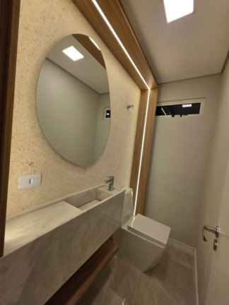 Imagem Casa com 3 Quartos à Venda, 284 m² em Santo Inácio - Curitiba Imagem Casa com 3 Quartos à Venda, 284 m² em Santo Inácio - Curitiba