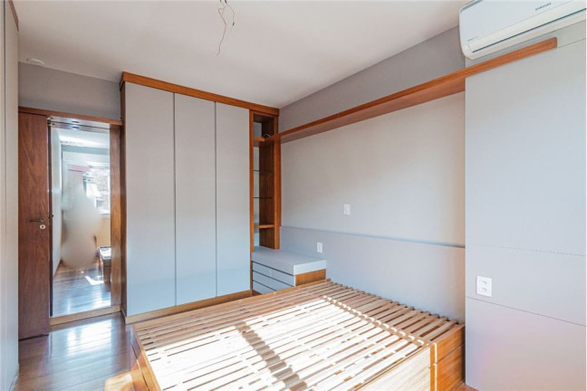 Imagem Apartamento com 2 Quartos à Venda, 87 m² em Centro Histórico - Porto Alegre Imagem Apartamento com 2 Quartos à Venda, 87 m² em Centro Histórico - Porto Alegre