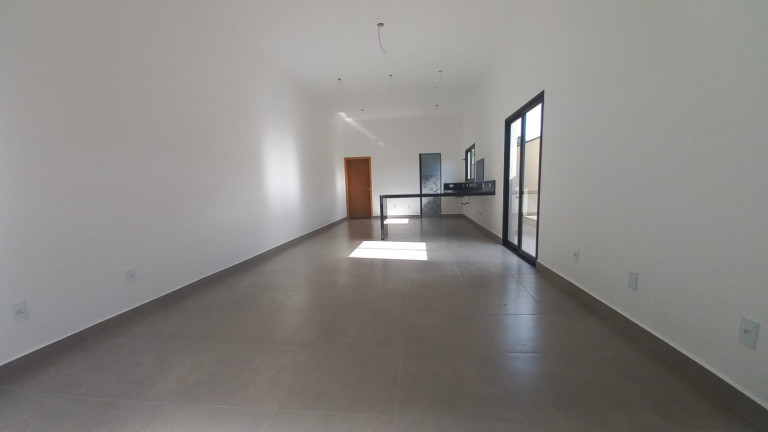 Imagem Casa com 3 Quartos à Venda, 182 m² em Jardim Do Lago - Atibaia Imagem Casa com 3 Quartos à Venda, 182 m² em Jardim Do Lago - Atibaia