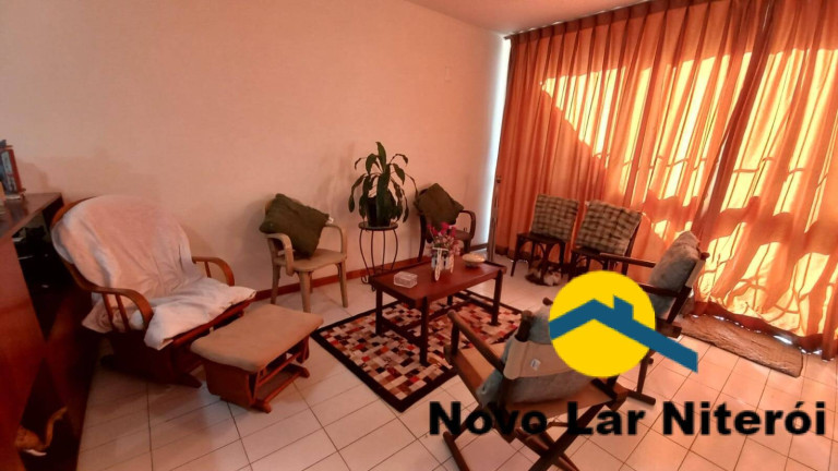 Imagem Casa com 4 Quartos à Venda, 240 m² em Centro - Niterói
