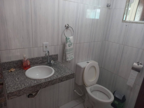 Imagem Casa com 3 Quartos à Venda, 300 m² em Fluminense - Rio De Janeiro Imagem Casa com 3 Quartos à Venda, 300 m² em Fluminense - Rio De Janeiro