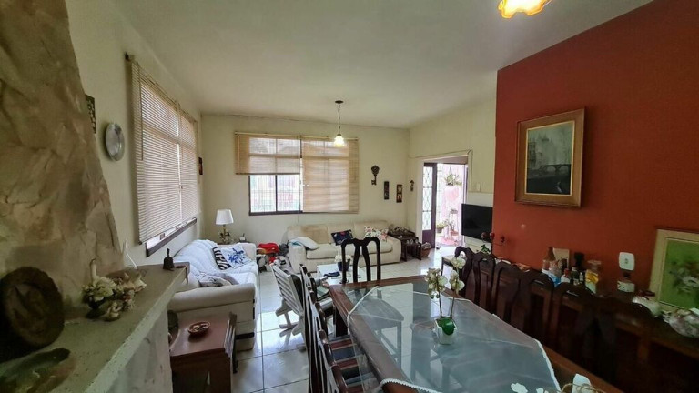 Imagem Casa com 3 Quartos à Venda, 153 m² em São Sebastião - Porto Alegre Imagem Casa com 3 Quartos à Venda, 153 m² em São Sebastião - Porto Alegre
