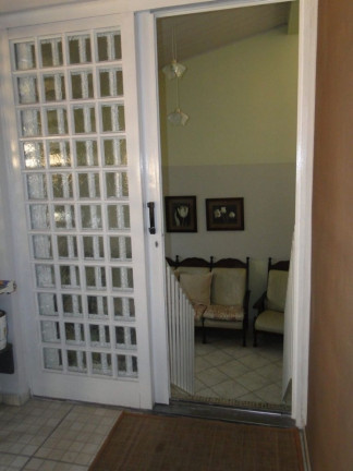 Imagem Casa com 4 Quartos à Venda, em Cecap - Jacareí Imagem Casa com 4 Quartos à Venda, em Cecap - Jacareí