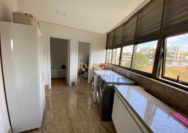 Imagem Imóvel com 4 Quartos à Venda, 244 m² em Vale Do Sereno - Nova Lima Imagem Imóvel com 4 Quartos à Venda, 244 m² em Vale Do Sereno - Nova Lima