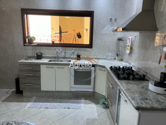 Imagem Casa com 3 Quartos à Venda, 232 m² em Parque Residencial Murayama - Mogi Mirim Imagem Casa com 3 Quartos à Venda, 232 m² em Parque Residencial Murayama - Mogi Mirim
