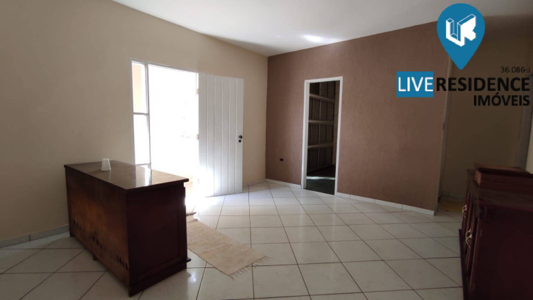 Imagem Casa com 3 Quartos à Venda, 272 m² em Jardim Ipe - Itatiba