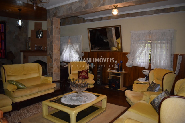 Imagem Casa com 3 Quartos à Venda, 360 m² em Região Da Vila Inglesa - Campos Do Jordão Imagem Casa com 3 Quartos à Venda, 360 m² em Região Da Vila Inglesa - Campos Do Jordão