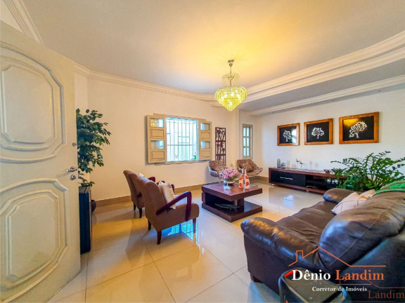 Imagem Casa com 4 Quartos à Venda, 280 m² em Todos Os Santos - Montes Claros Imagem Casa com 4 Quartos à Venda, 280 m² em Todos Os Santos - Montes Claros