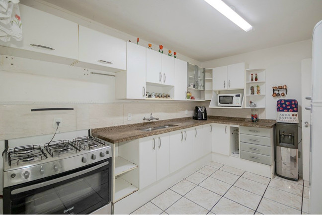 Imagem Casa com 3 Quartos à Venda, 300 m² em Jardim Sabará - Porto Alegre Imagem Casa com 3 Quartos à Venda, 300 m² em Jardim Sabará - Porto Alegre