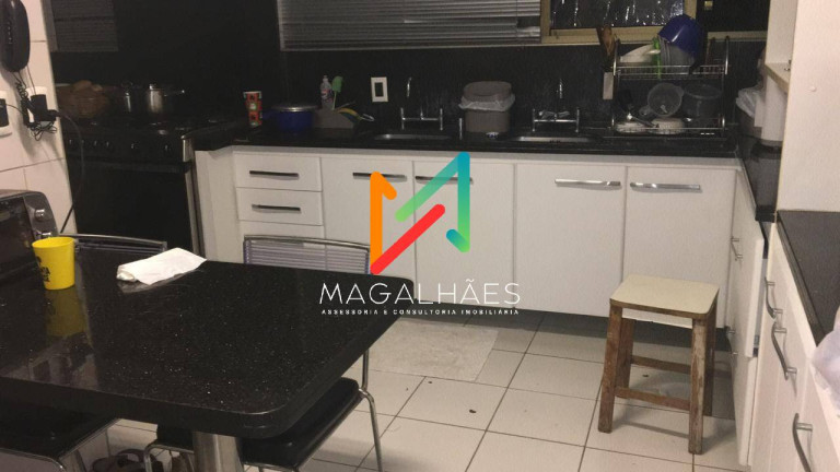 Imagem Apartamento com 4 Quartos à Venda, 180 m² em Monteiro - Recife