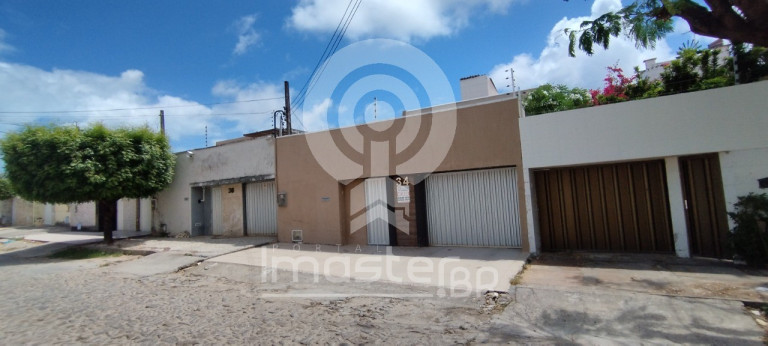 Imagem Casa com 5 Quartos à Venda, 175 m² em Edson Queiroz - Fortaleza