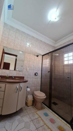 Imagem Casa com 5 Quartos à Venda, 253 m² em Jardim Das Américas - Cuiabá Imagem Casa com 5 Quartos à Venda, 253 m² em Jardim Das Américas - Cuiabá
