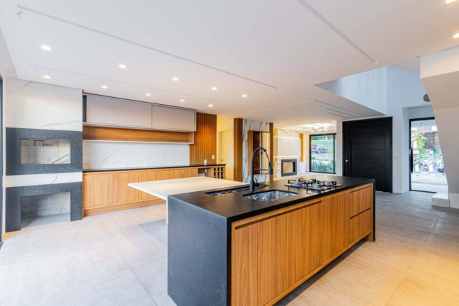 Imagem Casa com 3 Quartos à Venda, 330 m² em Cocão - Viamão