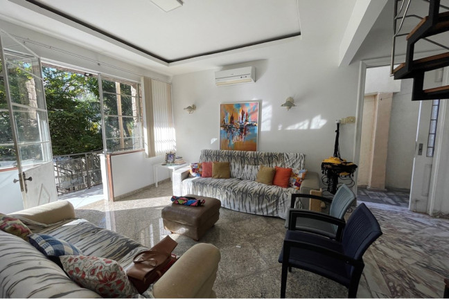 Imagem Casa com 5 Quartos à Venda, 670 m² em Vila Isabel - Rio De Janeiro Imagem Casa com 5 Quartos à Venda, 670 m² em Vila Isabel - Rio De Janeiro