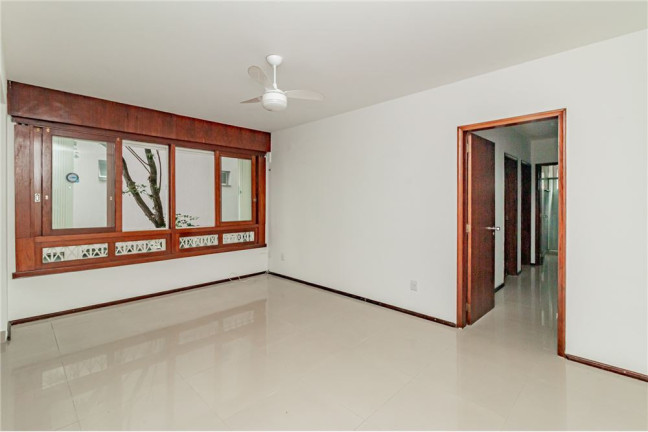 Imagem Imóvel com 2 Quartos à Venda, em Rio Branco - Porto Alegre Imagem Imóvel com 2 Quartos à Venda, em Rio Branco - Porto Alegre