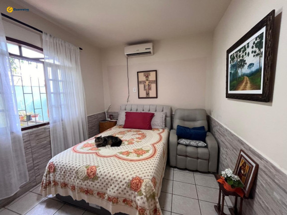 Imagem Casa com 4 Quartos à Venda, 220 m² em Trindade - Florianópolis Imagem Casa com 4 Quartos à Venda, 220 m² em Trindade - Florianópolis