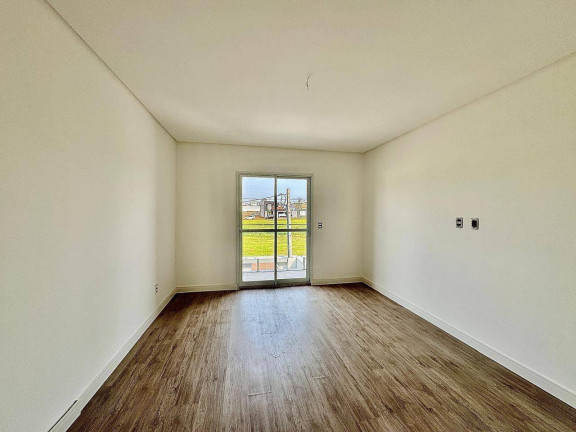 Imagem Sobrado com 4 Quartos à Venda, 248 m² em Tropical Iii - Cascavel