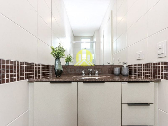 Imagem Apartamento com 3 Quartos à Venda, 176 m² em Cabral - Curitiba