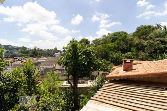 Imagem Casa com 5 Quartos à Venda ou Locação, 461 m² em Horto Florestal - São Paulo Imagem Casa com 5 Quartos à Venda ou Locação, 461 m² em Horto Florestal - São Paulo