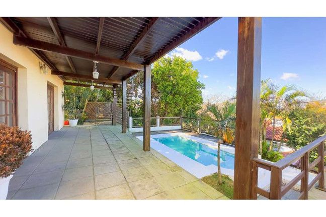 Imagem Casa com 4 Quartos à Venda, 394 m² em Vila Assunção - Porto Alegre Imagem Casa com 4 Quartos à Venda, 394 m² em Vila Assunção - Porto Alegre