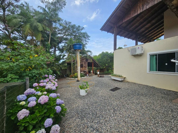 Imagem Casa com 3 Quartos à Venda, 210 m² em Balneário Barra Do Sul Imagem Casa com 3 Quartos à Venda, 210 m² em Balneário Barra Do Sul