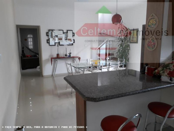 Imagem Casa com 3 Quartos à Venda, 144 m² em Granja Daniel - Taubaté Imagem Casa com 3 Quartos à Venda, 144 m² em Granja Daniel - Taubaté
