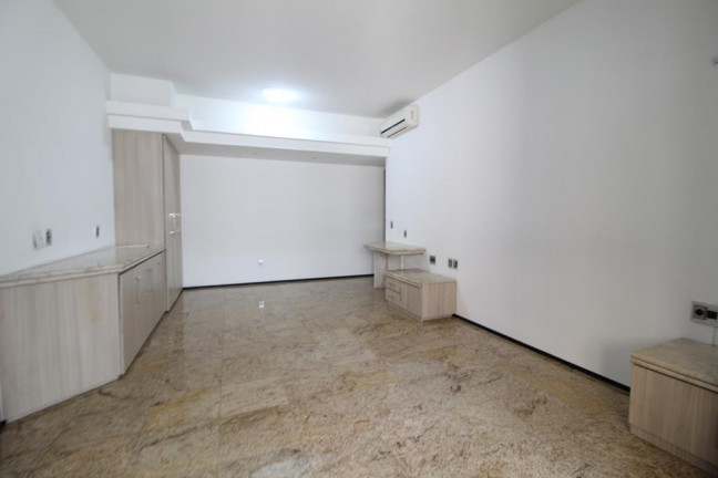 Imagem Apartamento com 3 Quartos à Venda, 250 m² em Meireles - Fortaleza
