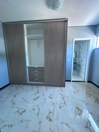 Imagem Casa com 3 Quartos à Venda, 250 m² em Colônia Terra Nova - Manaus Imagem Casa com 3 Quartos à Venda, 250 m² em Colônia Terra Nova - Manaus