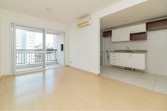 Imagem Imóvel com 2 Quartos à Venda, 82 m² em Passo Da Areia - Porto Alegre Imagem Imóvel com 2 Quartos à Venda, 82 m² em Passo Da Areia - Porto Alegre