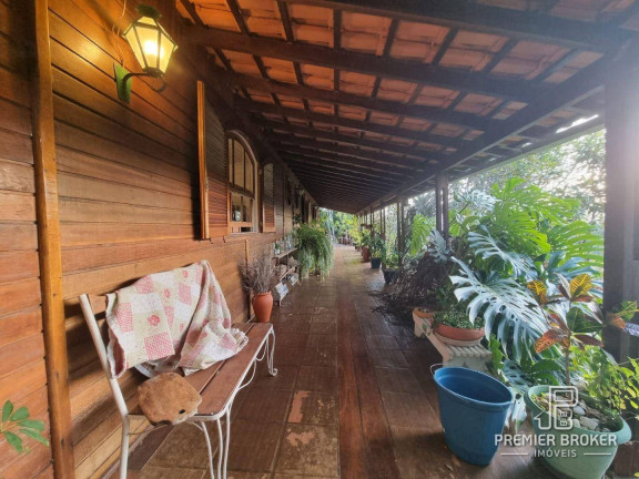 Imagem Casa com 4 Quartos à Venda, 300 m² em Albuquerque - Teresópolis Imagem Casa com 4 Quartos à Venda, 300 m² em Albuquerque - Teresópolis
