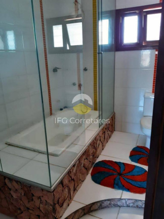 Imagem Casa com 6 Quartos à Venda, 180 m² em Centro - Balneário Piçarras Imagem Casa com 6 Quartos à Venda, 180 m² em Centro - Balneário Piçarras