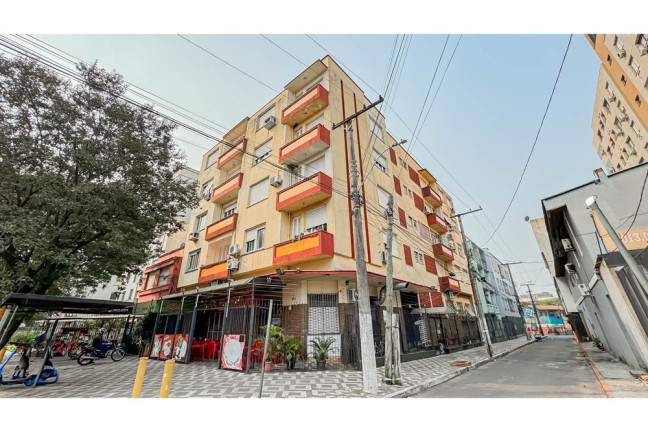 Imóvel com 2 Quartos à Venda,  em Santana - Porto Alegre