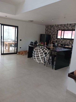 Imagem Casa com 3 Quartos à Venda, 192 m² em Bosque Dos Eucalíptos - Atibaia Imagem Casa com 3 Quartos à Venda, 192 m² em Bosque Dos Eucalíptos - Atibaia