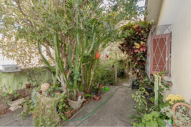 Imagem Casa com 4 Quartos à Venda, 130 m² em Espírito Santo - Porto Alegre Imagem Casa com 4 Quartos à Venda, 130 m² em Espírito Santo - Porto Alegre