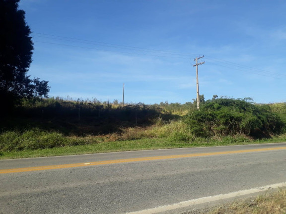 Terreno à Venda, 28.000 m² em Ortizes - Piedade