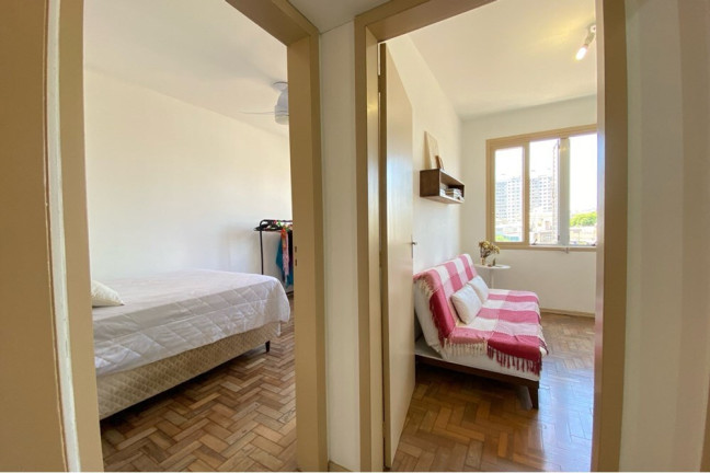 Imagem Imóvel com 2 Quartos à Venda, 59 m² em Santana - Porto Alegre Imagem Imóvel com 2 Quartos à Venda, 59 m² em Santana - Porto Alegre