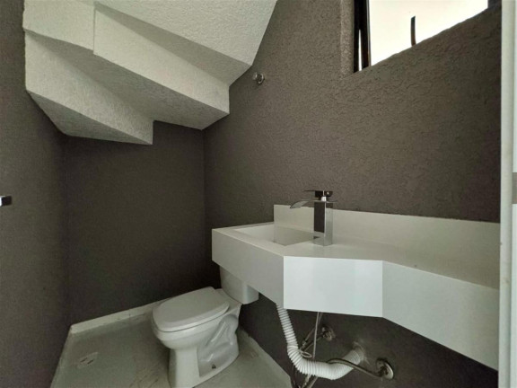 Imagem Sobrado com 3 Quartos à Venda, 126 m² em Uberaba - Curitiba