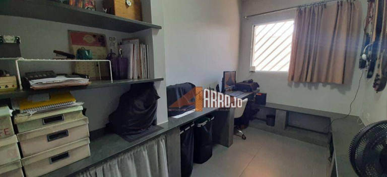 Imagem Casa com 3 Quartos à Venda, 370 m² em Vila Mesquita - São Paulo Imagem Casa com 3 Quartos à Venda, 370 m² em Vila Mesquita - São Paulo